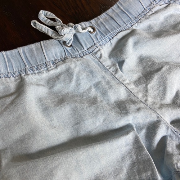 Fabletics Shorts - Picture 3 of 5